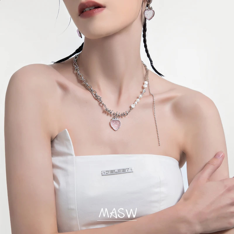 MASW Fashion Jewelry Strawberry Pendant Necklace Style One layer Thick Silver Plated Necklace 241018