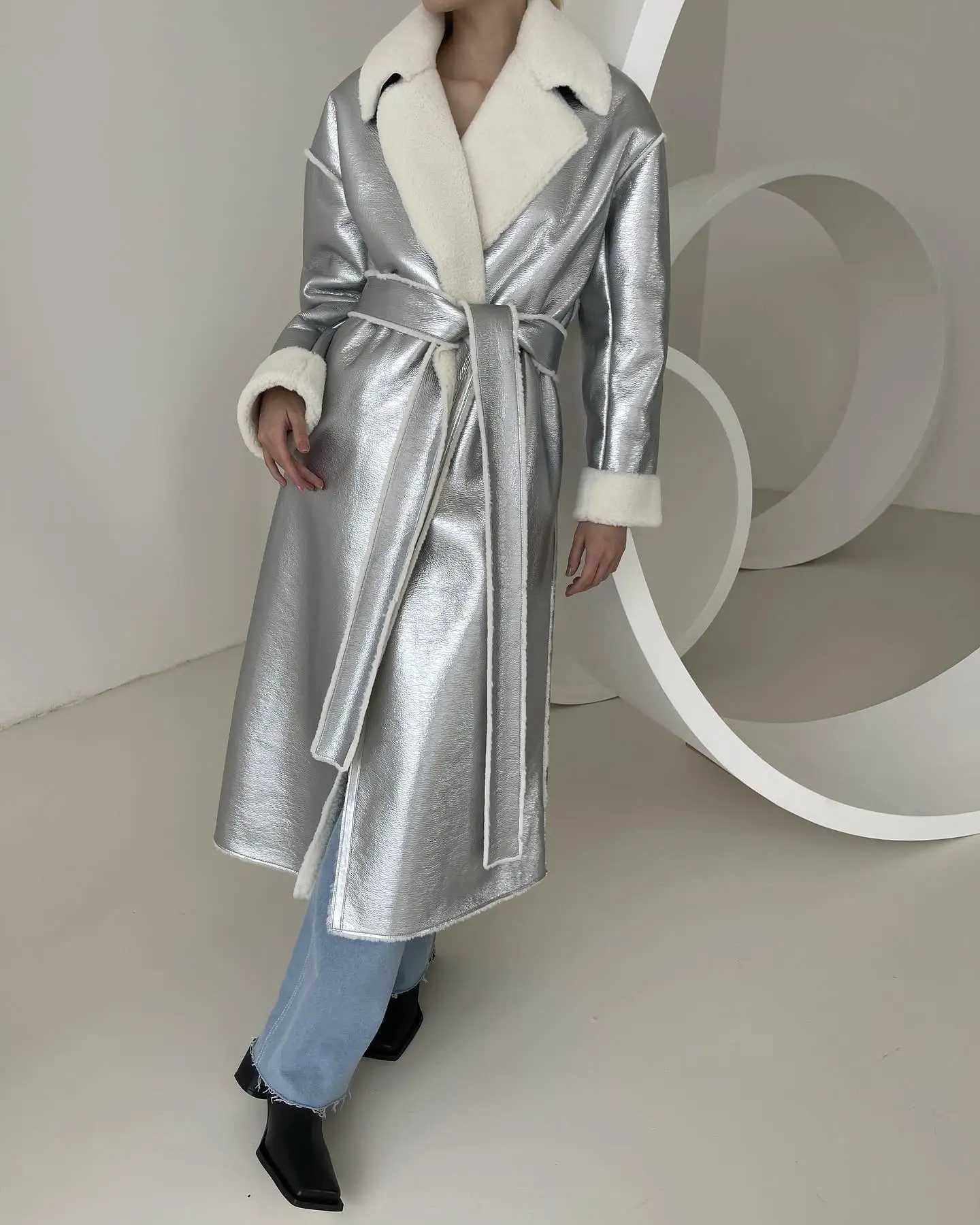 Winter Thick Coat For Women 2024 Silver Lapel Long Sleeves Female Warm Short Jackets Woman New In Street Lamb Wool OuterwearX241018
