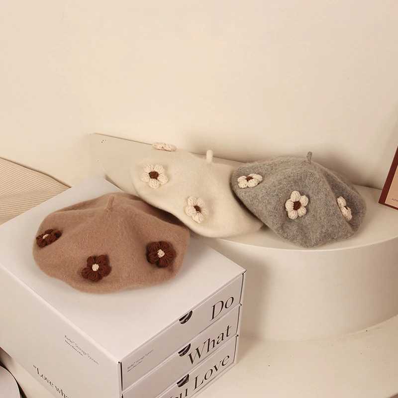 Fashion Knitted Small Flower Baby Hat Solid Color Wool Kids Beret Hats Retro Girls Warm Artist Painter Cap LX241018