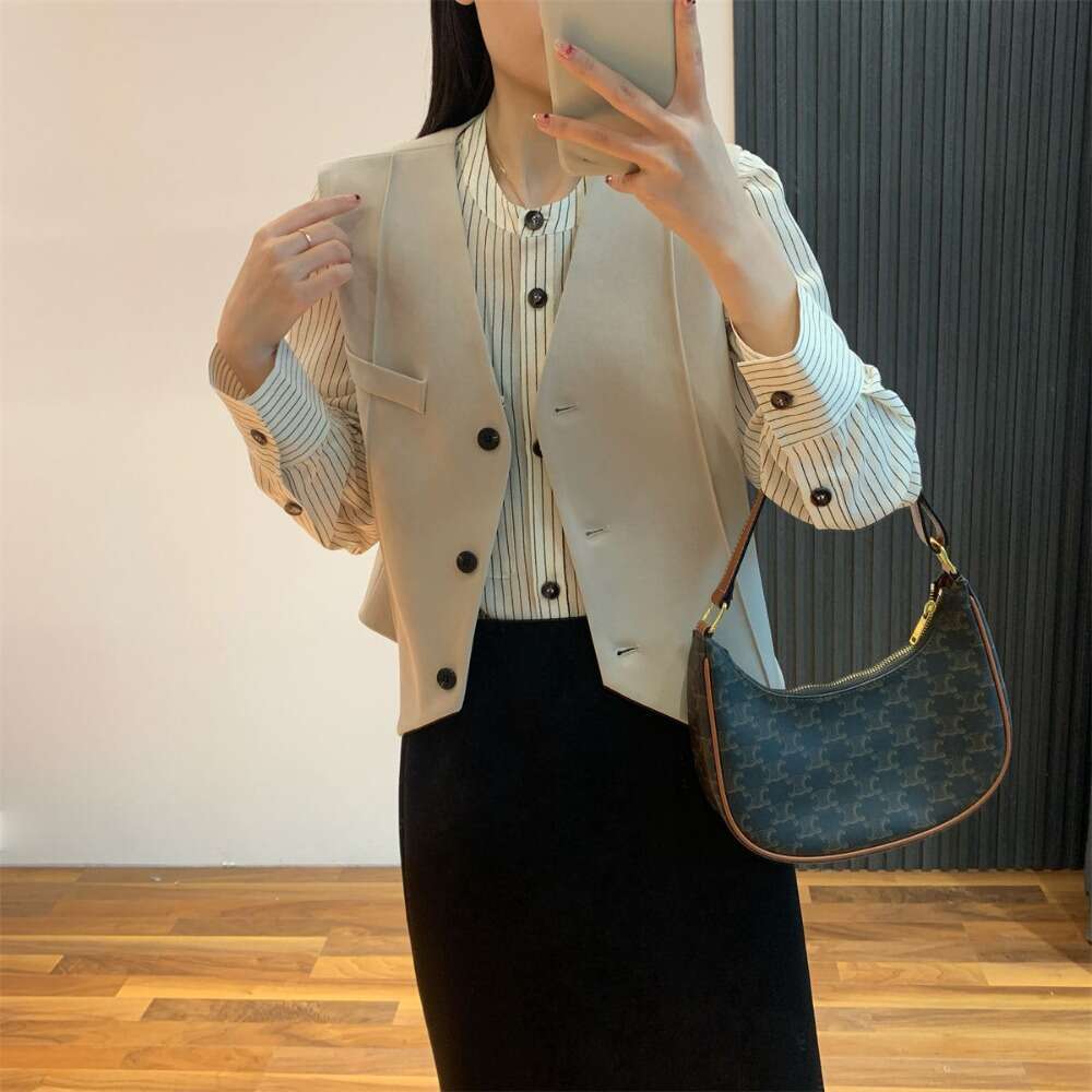 Skilled Stylish Natural Streetwear Everything Women Fashion Vintage V Neck Sleeveless Female Outerwear Chic Tops Casual