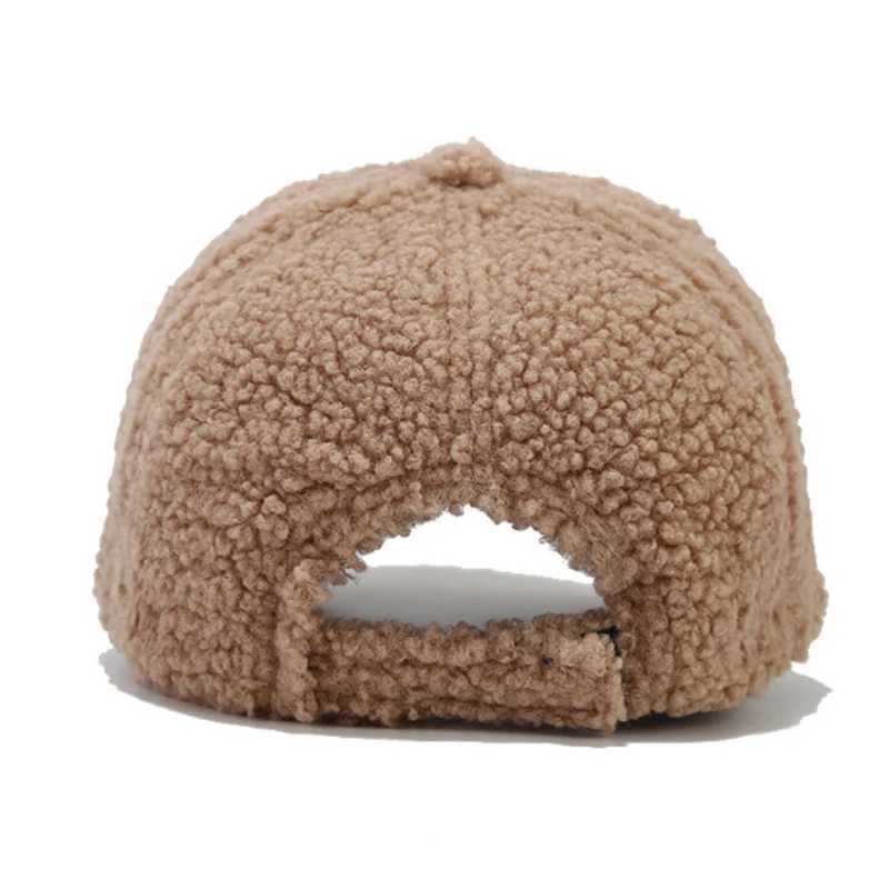 Lamb Wool Baseball Caps for Women Men Winter Warm Thick Peaked Hat Korean Curved Brim Visors Outdoor Sports Solid Color Golf CapX241018