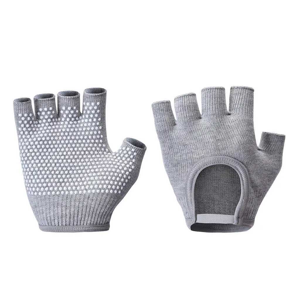 Anti slip yoga gloves exercise gloves weightlifting gloves gym cycling exercise and training with excellent gripW241018