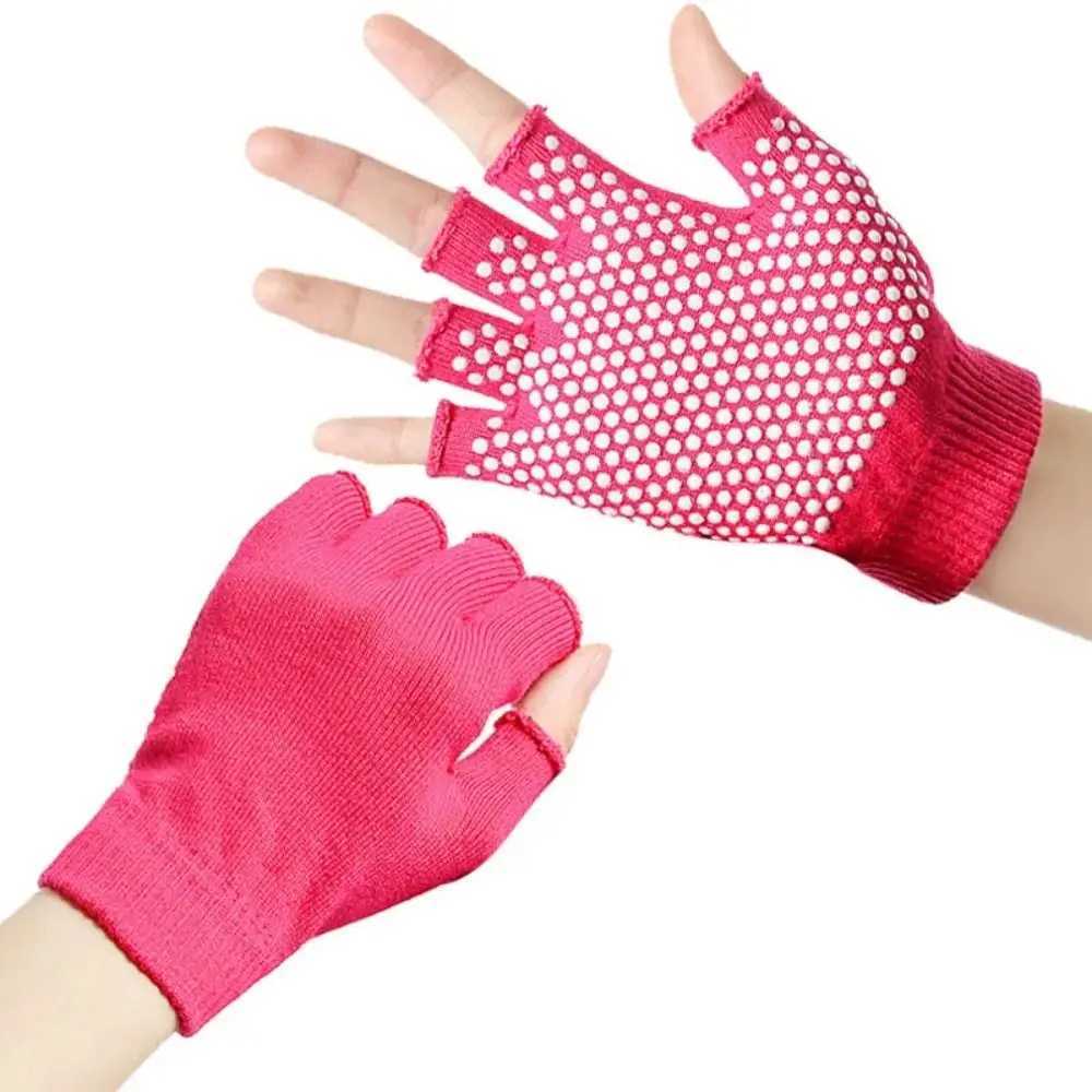 1 pair of indoor dance fitness yoga gloves new womens Pilates half finger gloves warm and non slip open finger glovesW241018