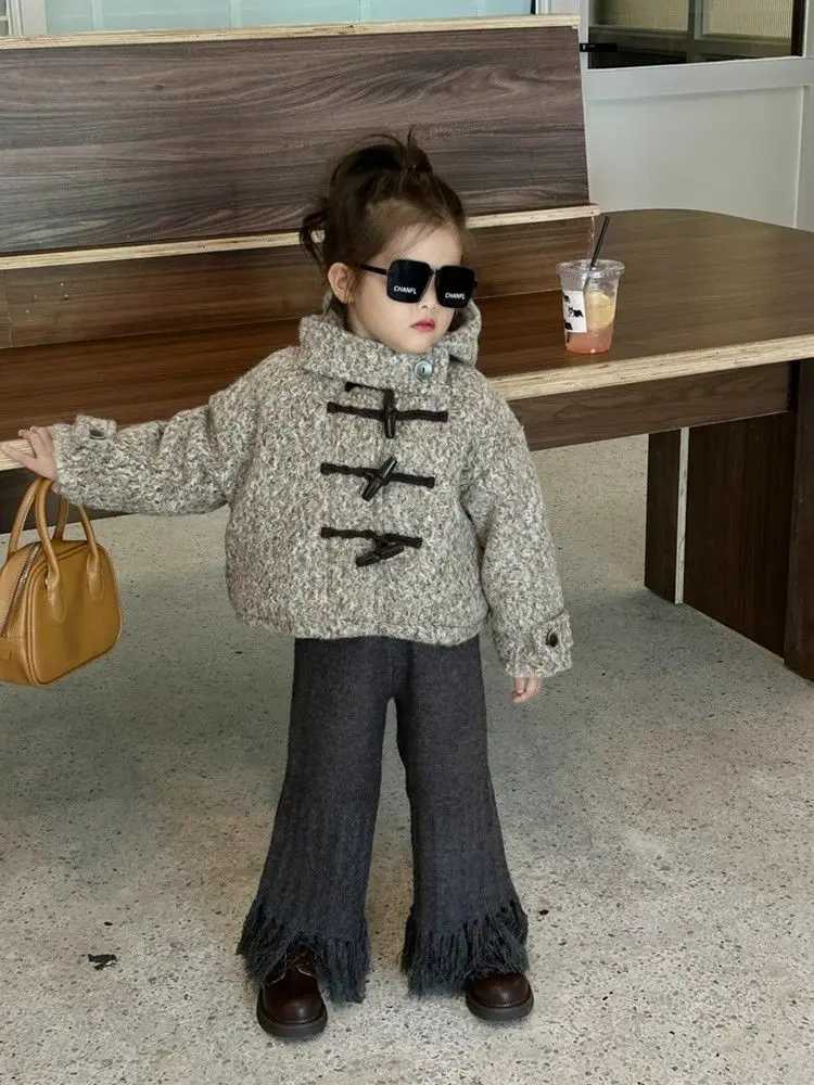Korean childrens clothing winter new girl fashion loose hooded foreign style warm coarse woolen top trendy M241018