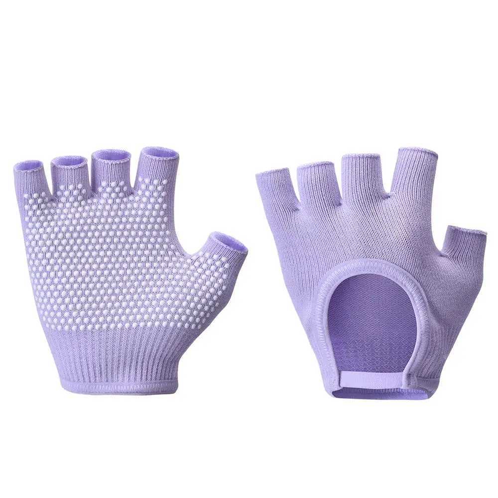 Anti slip yoga gloves exercise gloves weightlifting gloves gym cycling exercise and training with excellent gripW241018