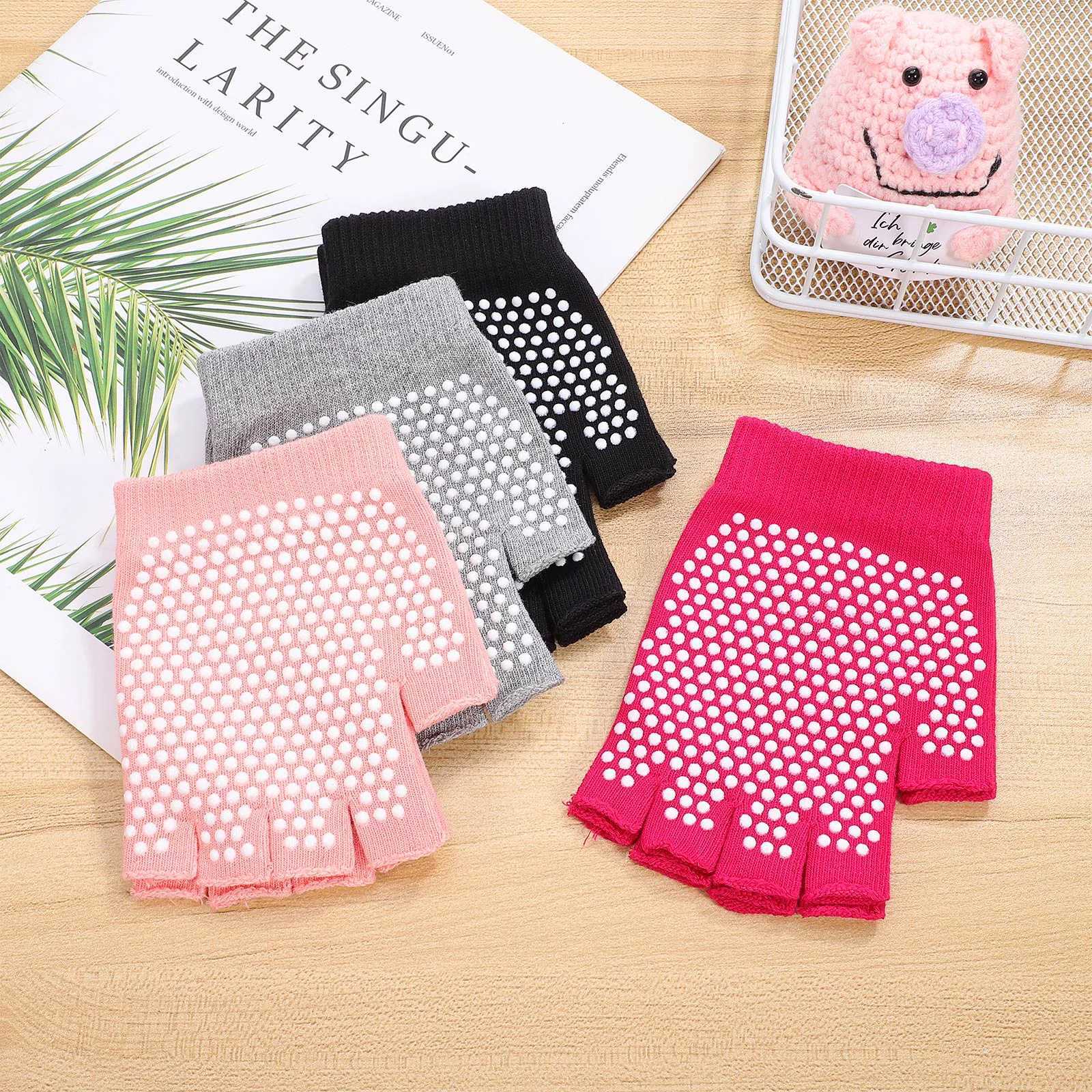 4 pairs of yoga cycling anti slip gloves ladies grip skiing grip cotton fingers womens fitnessW241018