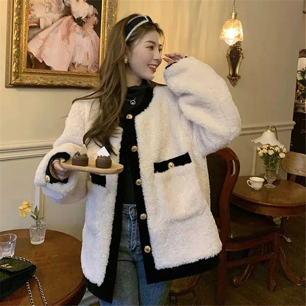 Lambs Wool Basic Jackets Women Winter Warm Elegant Streetwear Korean Harajuku O-Neck Outwear Soft Ladies Classic Tender PocketX241018