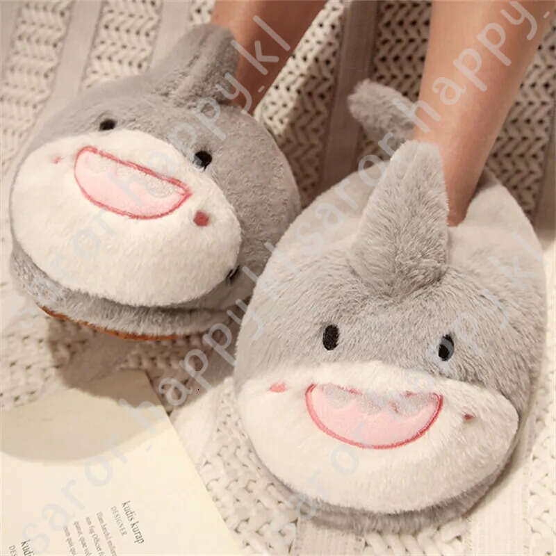 New Home Slippers Cartoon Bee Modeling Design 2023 White Warm Adult Lady Plush Head Silent Indoor Floor Women Fun Slippers 796