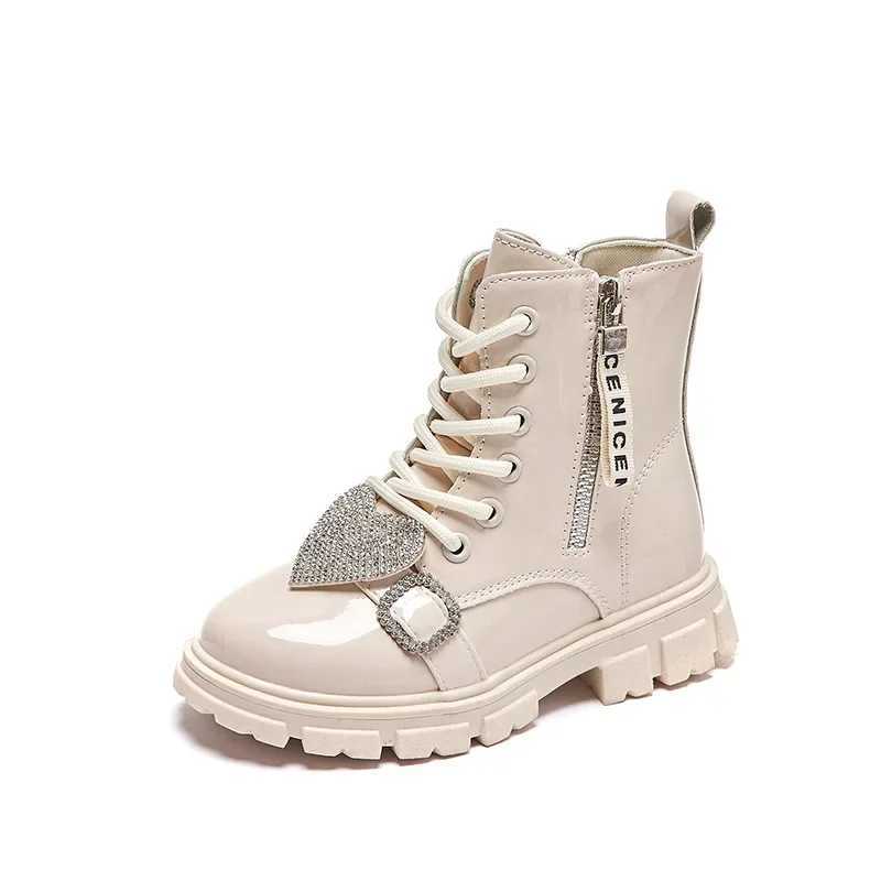 Boots Childrens ankle boots with side zipper Rhinestone Love 2023 girls boots direct shipping simple anti slip princess walkway childrens shoes PU H24