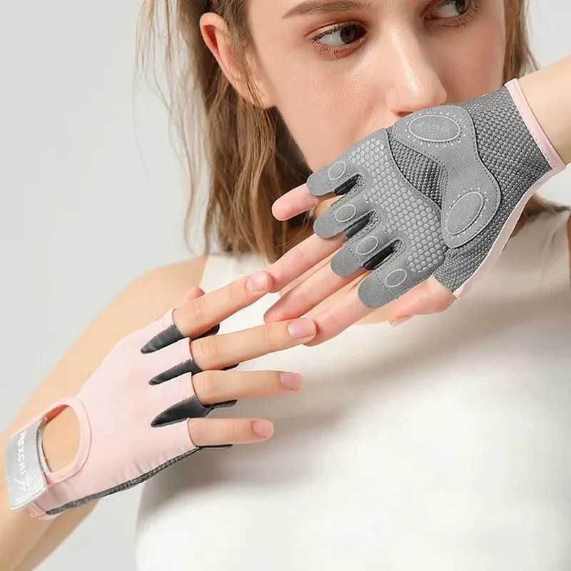 1 pair of lightweight sports gloves used for weightlifting cycling push ups training breathability and snobberyW241018