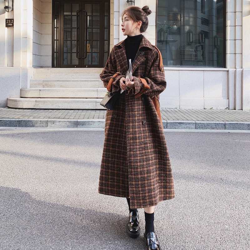 Retro Plaid Woolen Coat For women 2024 Winter New Fashion Korean Thicken Temperament Overcoat With belt Female Long Wool CoatsX241009