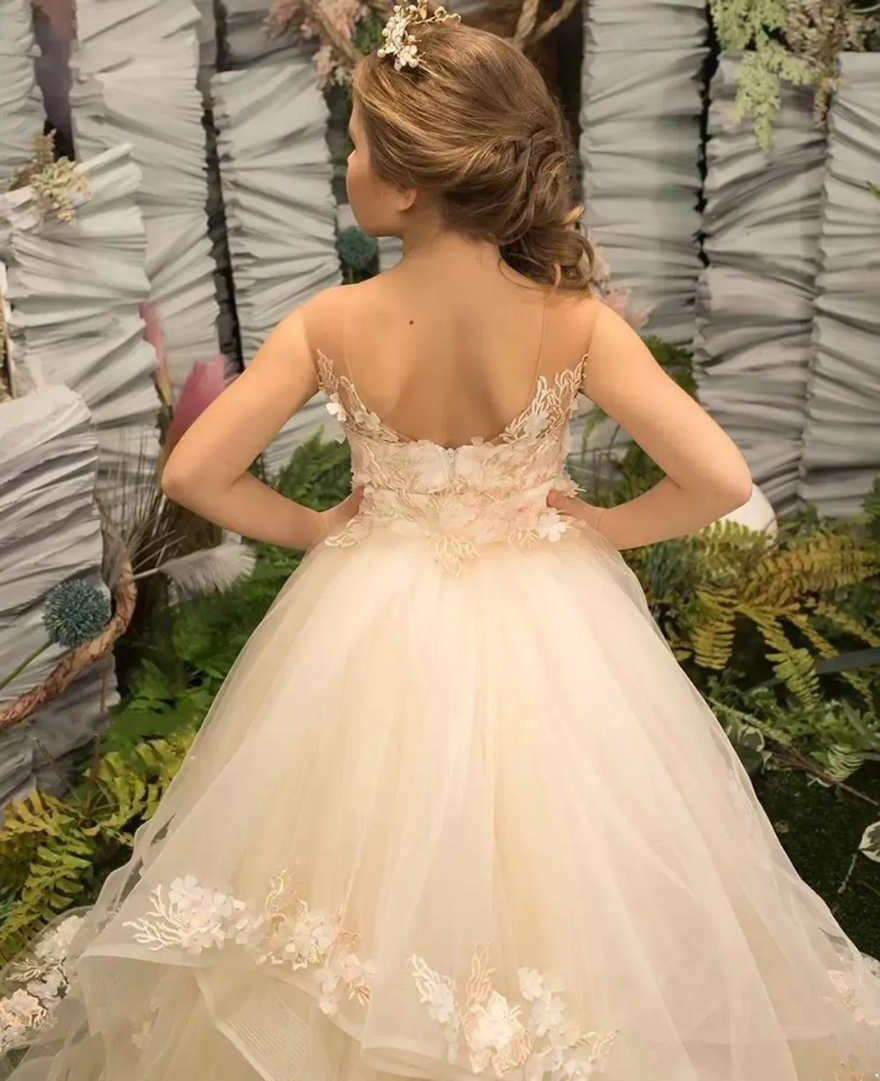 Sheer Neck Flower Girls' Dresses Applique Lace Short Kids Formal Wedding Party Wear with Ruffles Tulle Detachable Train Pageant Gowns