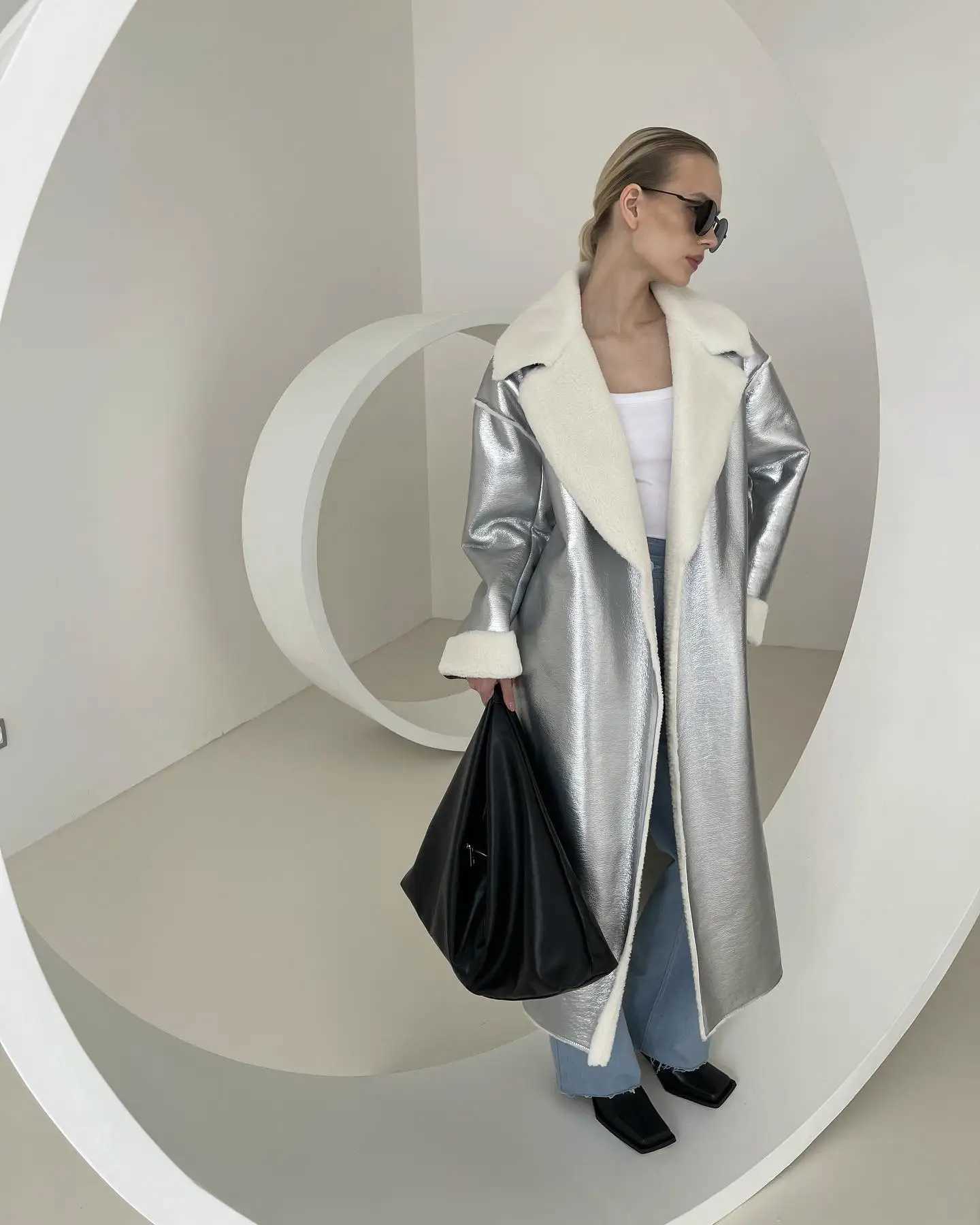 Winter Thick Coat For Women 2024 Silver Lapel Long Sleeves Female Warm Short Jackets Woman New In Street Lamb Wool OuterwearX241018