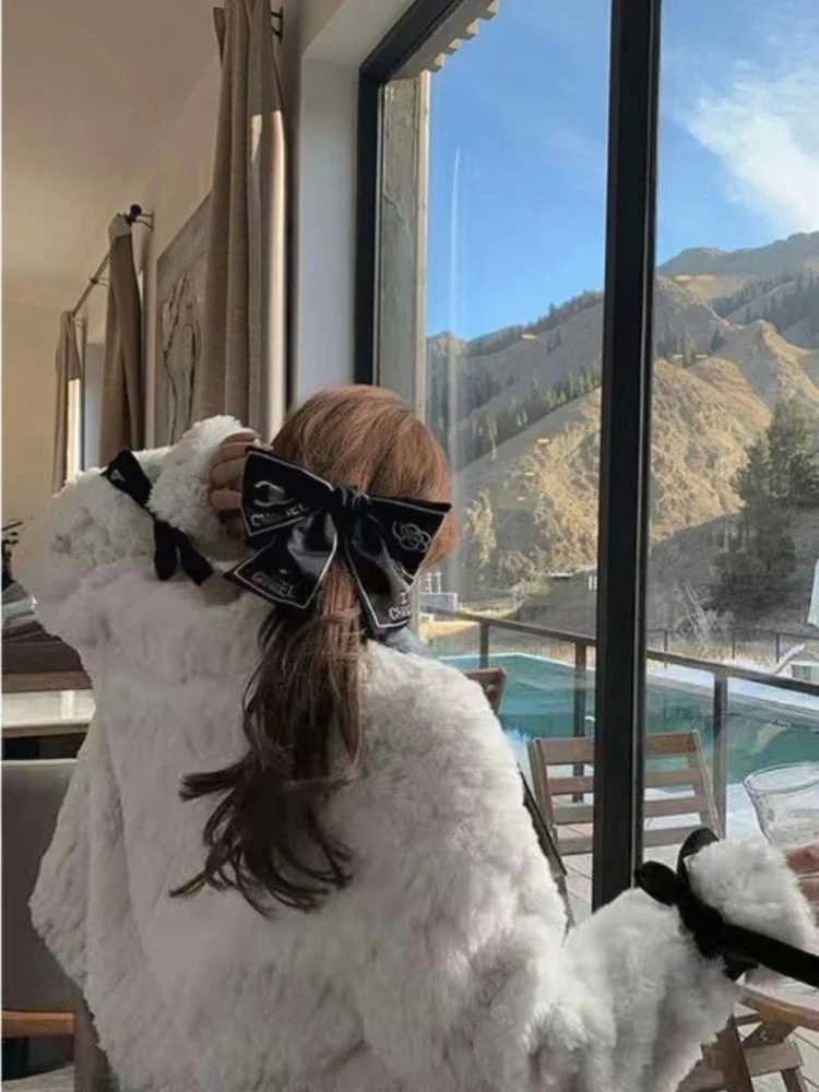 2024 Autumn and Winter Fashion New Womens Socialite Style Faux Fur Coat with Warm Collar and Short Fake Rabbit Fur JacketX241018