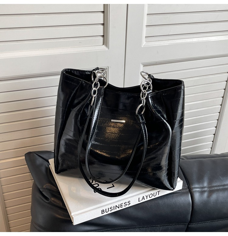 High end large capacity for women 2024 new fashionable commuting eel patterned tote bag, niche and versatile shoulder bag #29 8a38e