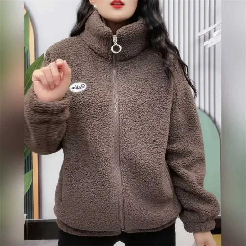 2024Winter New Coat Plus Velvet Padded Warm Jacket Womens Large Size Polar Fleece Outwear Loose Lambswool Coat Female Tide TopsX241018