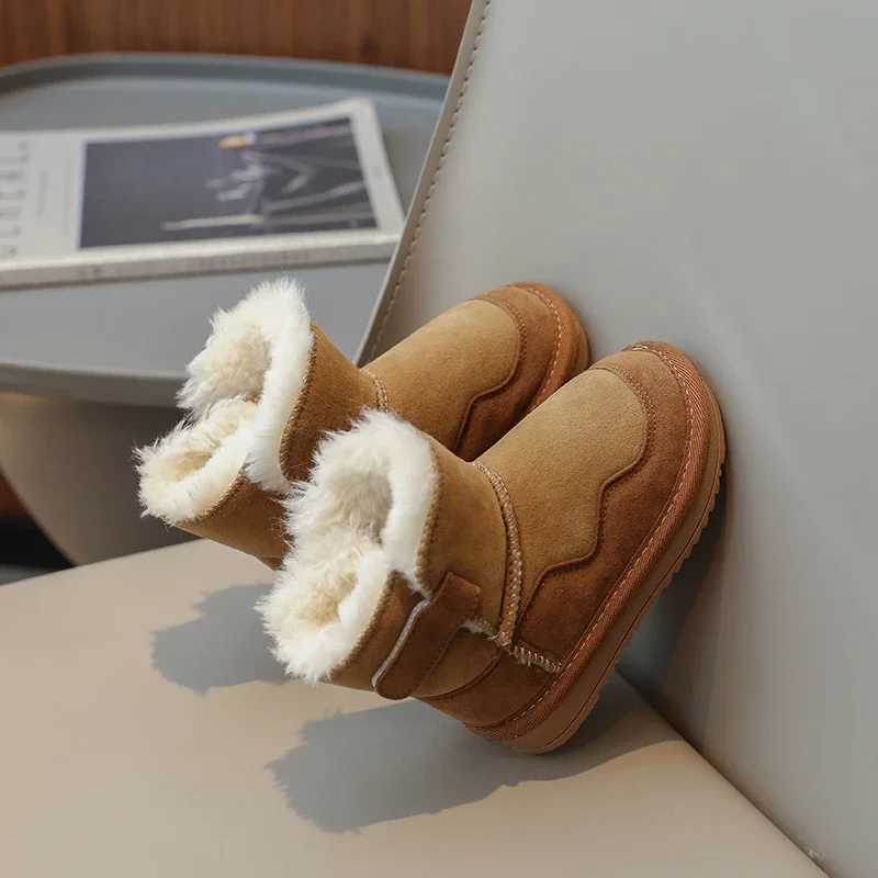 Boots Childrens Snow Boots 2023 Autumn and Winter New Girls Cotton Shoes Fashionable Lightweight Plush Warm Plush Boots for Boys PU H241018
