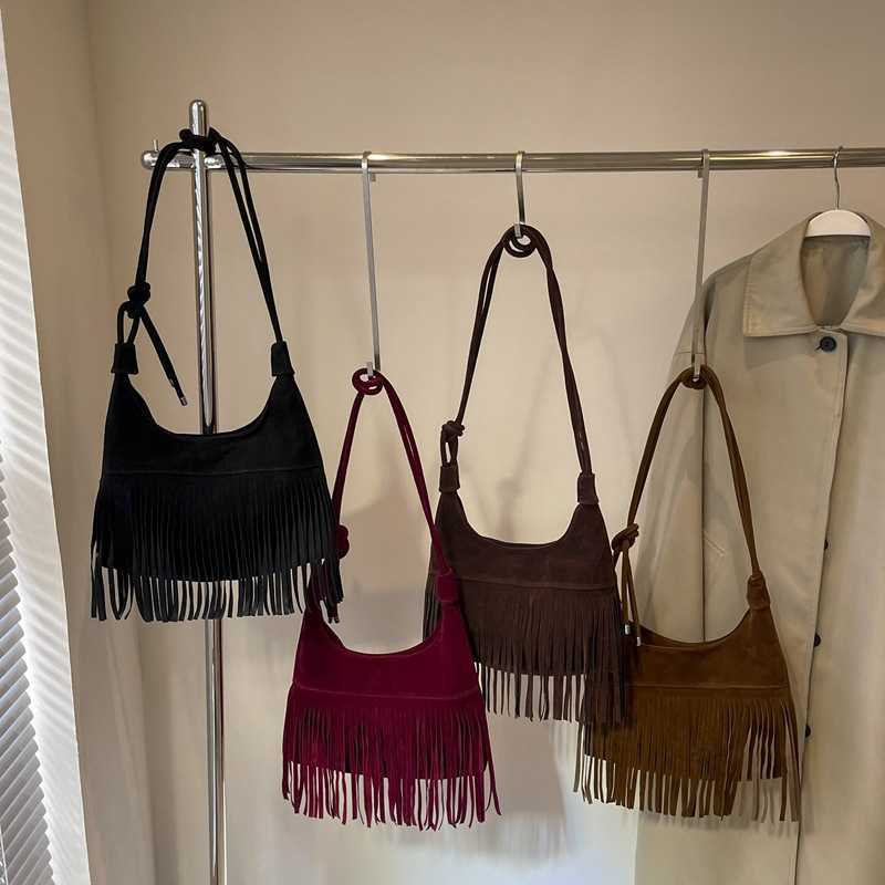 CMM Fall Winter New Suede Fringed Womens Shoulder Bag Fashion Texture and Personalized Single Shoulder Crossbody Bag Trend