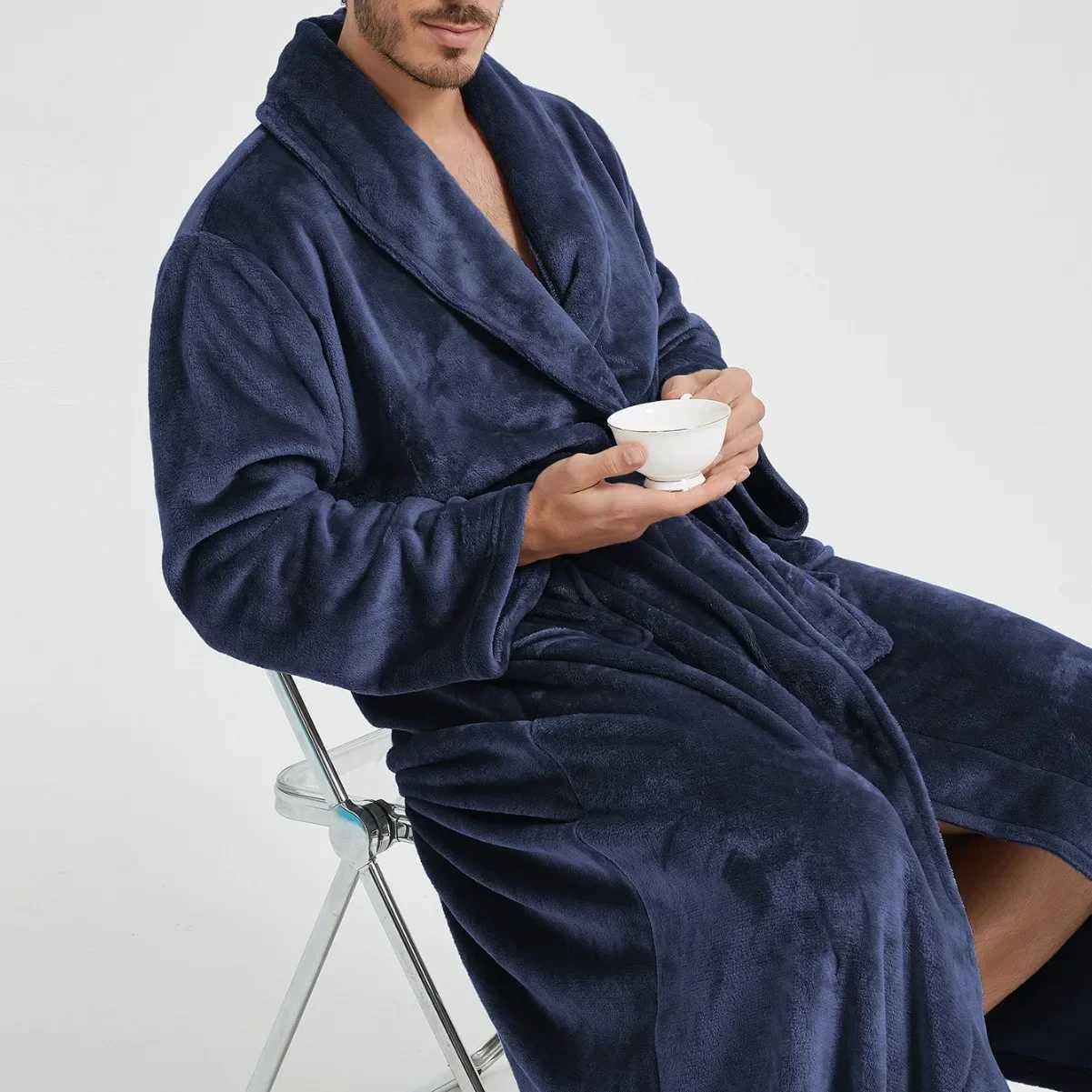 Mens Coral Fleece Long Bathrobe Gown Sleepwear Winter Thick Flannel Robe Lounge Wear Loose Home Clothes Nightwear with PocketXJ241018