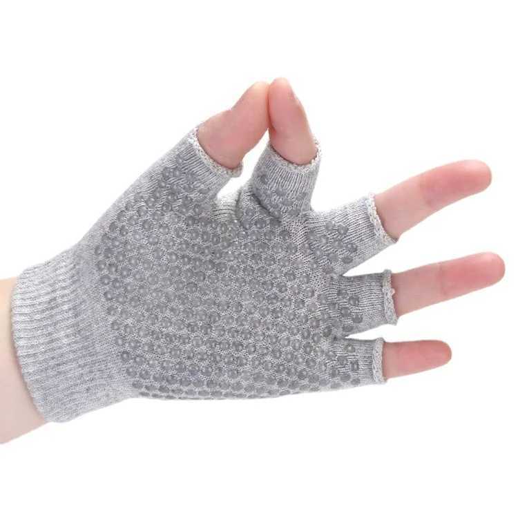 Non slip yoga gloves half finger open yoga gloves sweat free and wear-resistant bicycle glovesW241018222