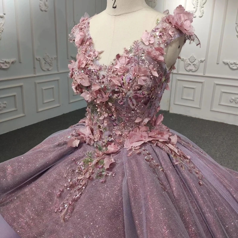 Lavender Shiny V-Neck Quinceanera Dresses Crystal Beaded Embroidered Appliques 3D wer Party Birthday vestidos de 15 anos Sweet 16 Dress