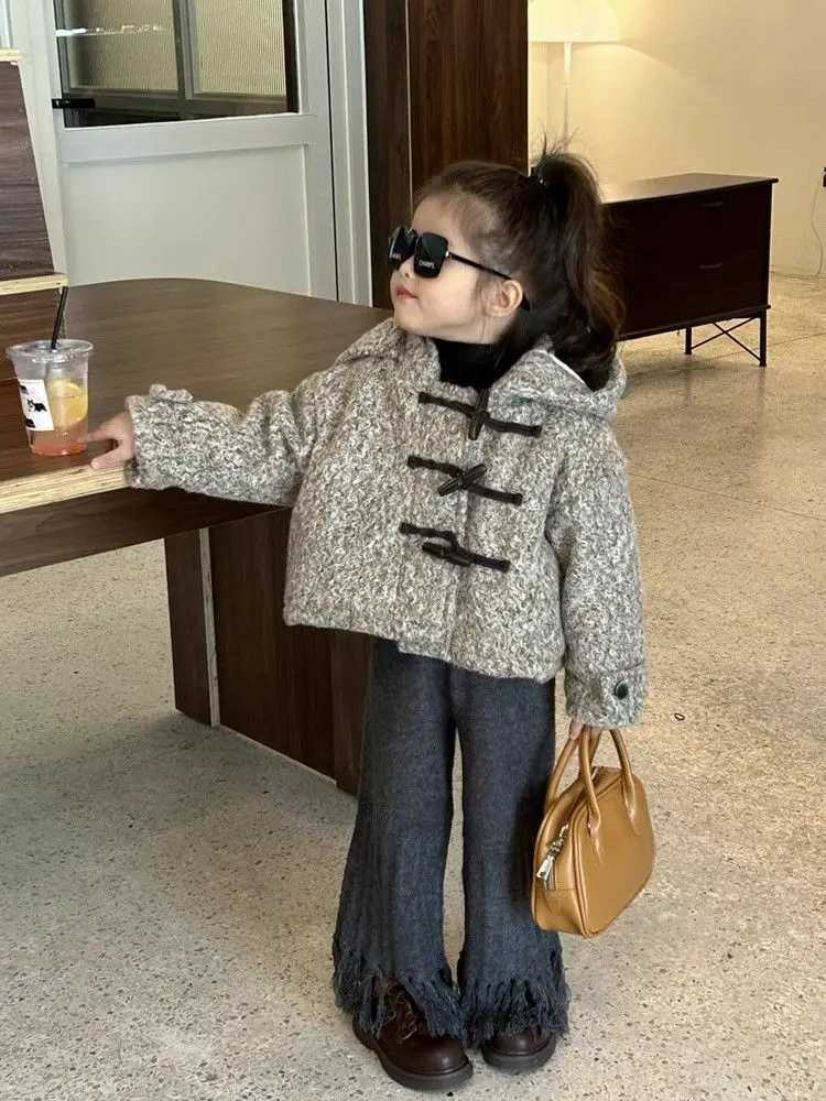Korean childrens clothing winter new girl fashion loose hooded foreign style warm coarse woolen top trendy M241018