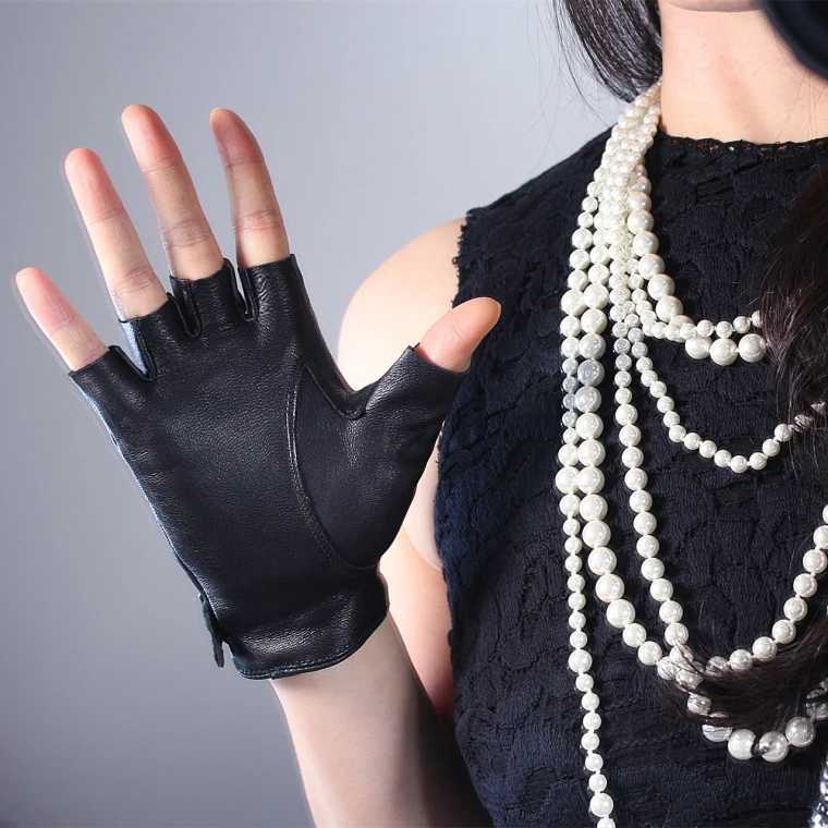 Real athlete finger short show stage performance driving gloves white silver square Buck half finger fitnessW241018