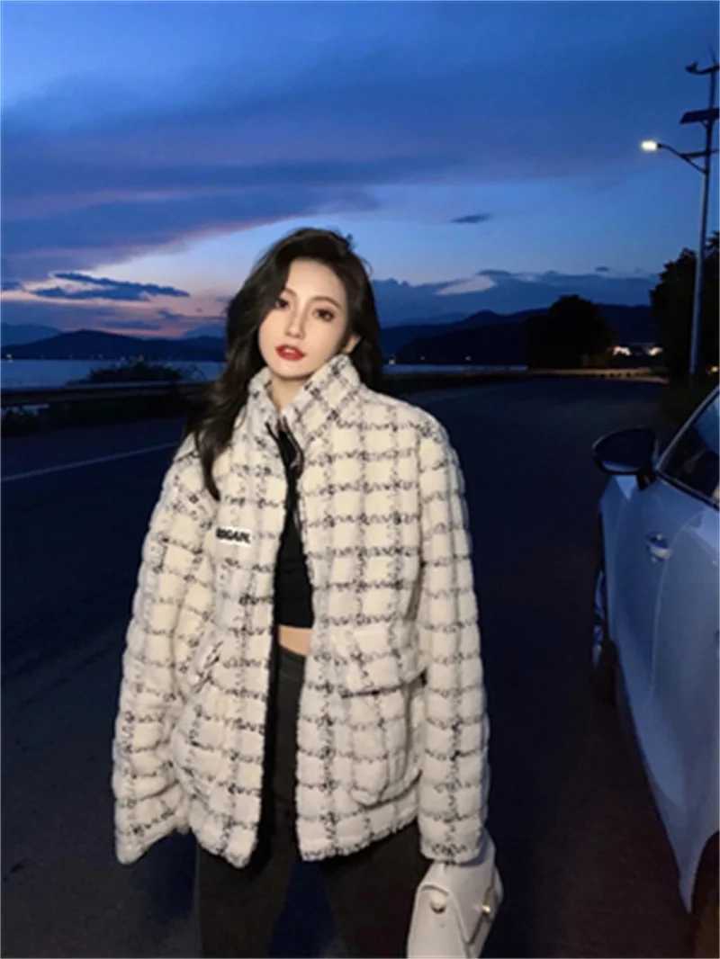 Senior Sense Lamb Wool Coat Women Winter 2022 New Padded Jacket Baseball Suit Fashionable Warm Lamb Wool Coat Cotton Clothing X5X241018