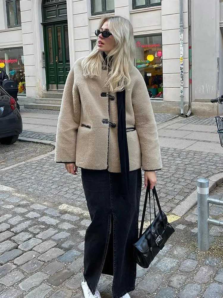 Fashion Solid Bull Horn Buckle Lamb Wool Thick Coats Women Casual Long Sleeve O Neck Warm Jackets 2024 Autumn Lady Chic OutwearX241018