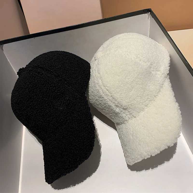 Autumn and Winter Women Lamb Fur Baseball Cap Lamb Wool Hats Version Tide Warm Cap Plush Baseball Caps Autumn Baseball CapX241018