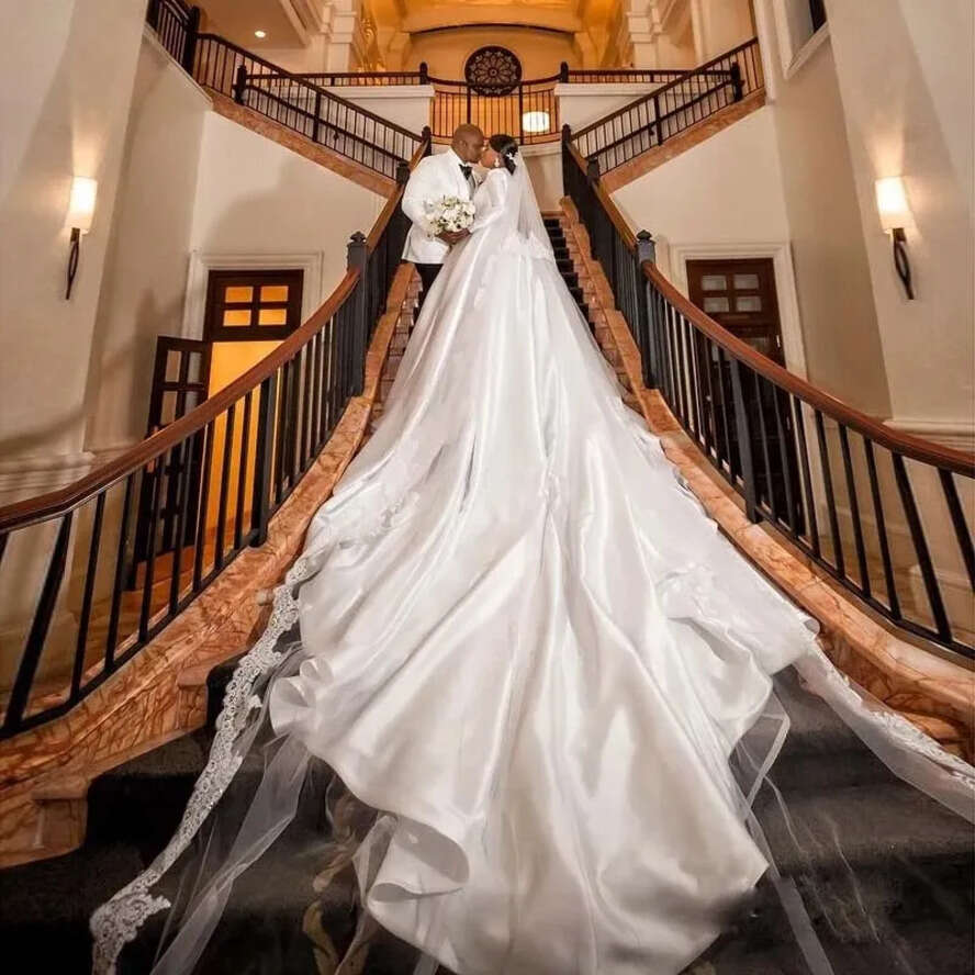 Princess Satin Wedding Classic Gowns V Neck Long Sleeve Lace Appliques Decoration Bridal Dresses Vestido De Fiesta Boda estido