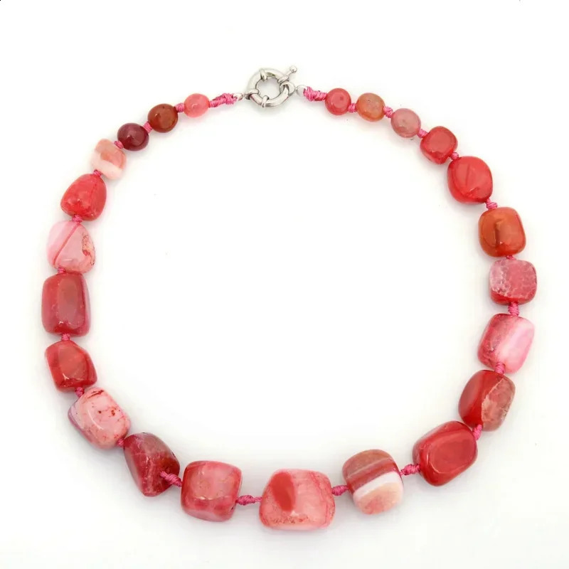 Natural stone irregular agate bead necklace suitable for women multi colored necklace handmade vintage party beach womens jewelry 241018