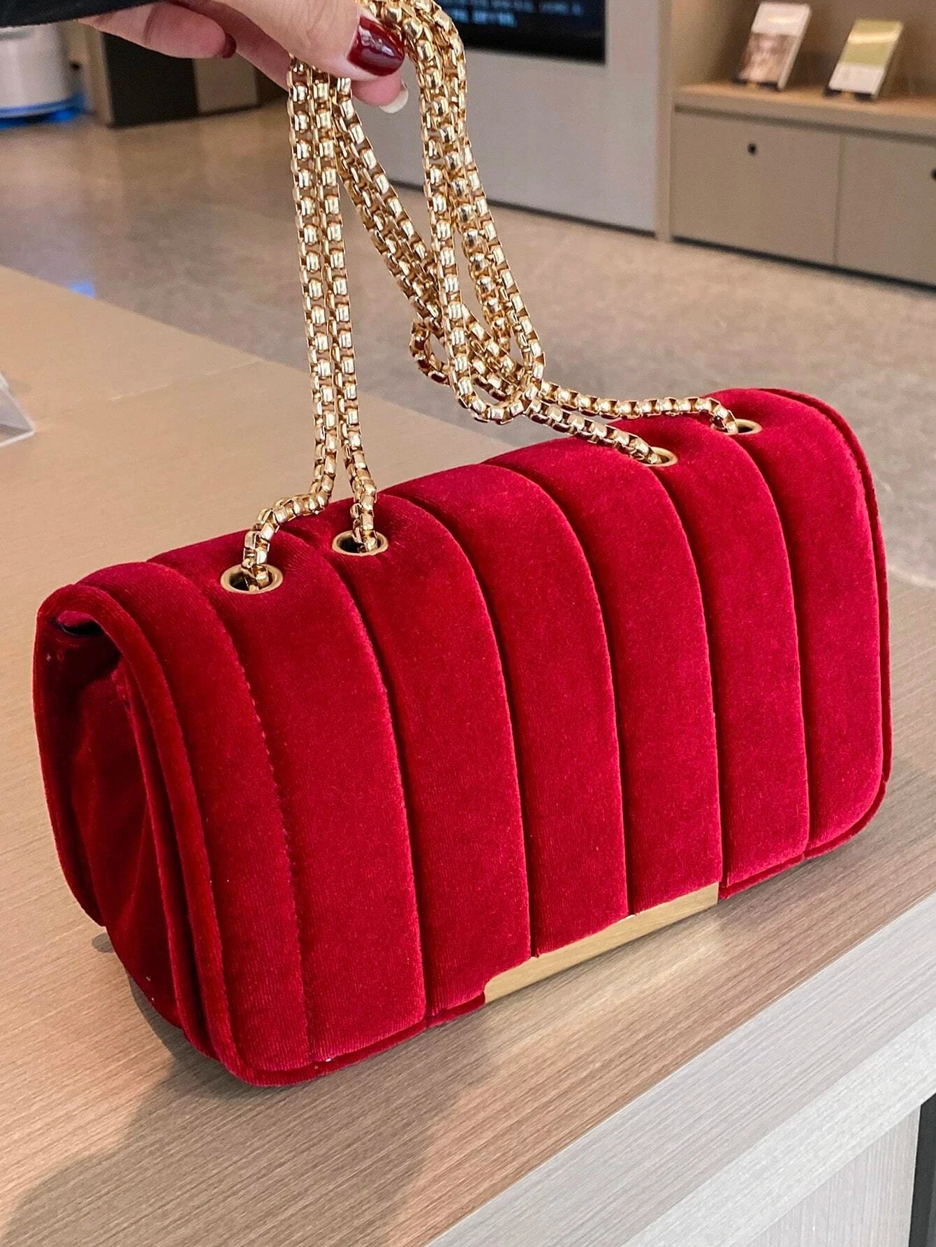Neon red flip chain square bag velvet leather fashionable date gift shoulder strap and cross body bag with chain strap suitable for women241018