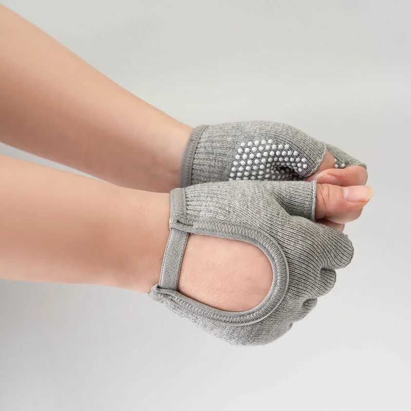 1 pair of womens non slip yoga gloves cotton half finger gloves breathable outdoor cycling Bicyc Pilates sports fishingW241018