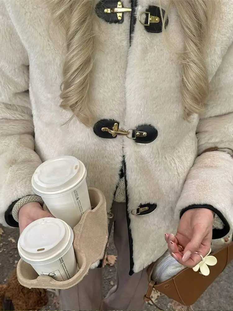 Women Fashion Solid Lamb Wool Coat Casual O-neck Buttons Long Sleeve Double Pocket Plush Jacket Autumn Winter New Lady OuterwearX241018