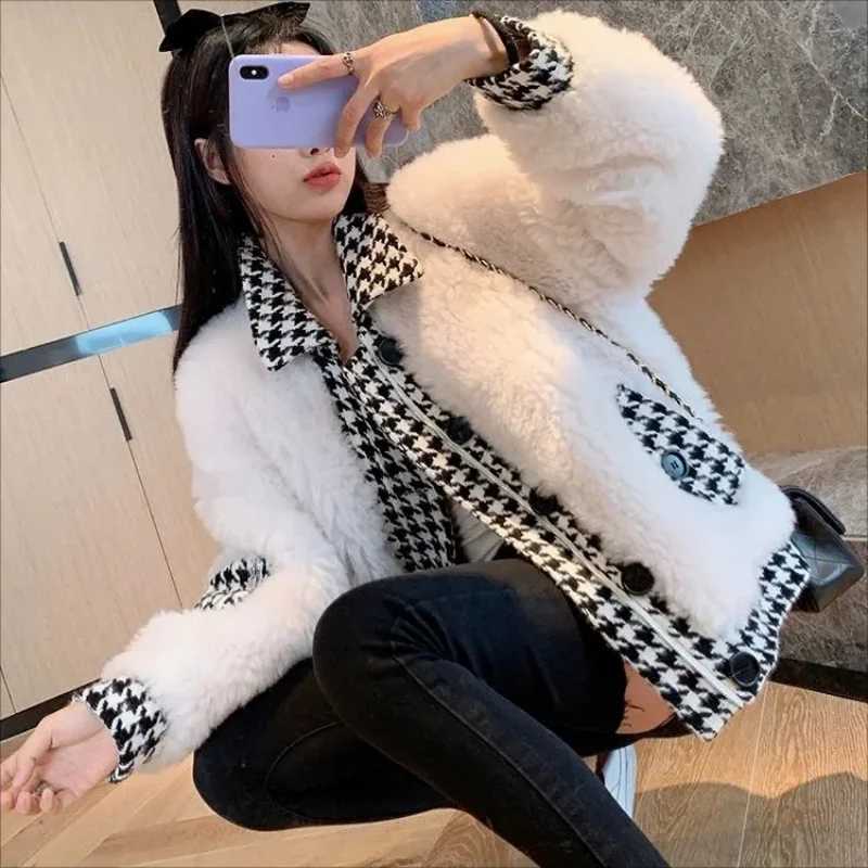2023 autumn/winter new Korean version of loose lamb wool plaid splicing imitation fur jacketX241018