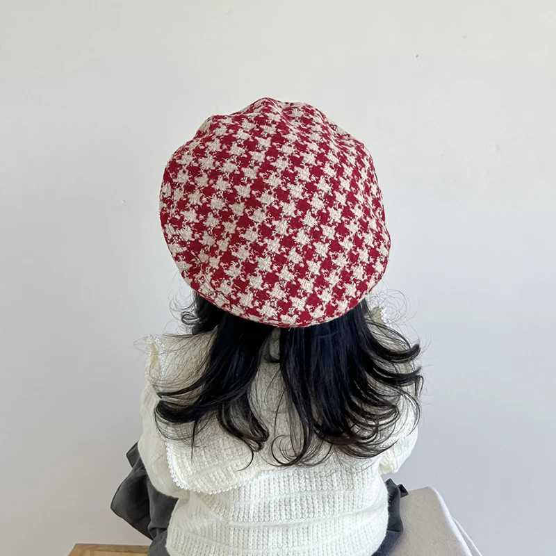 Autumn Winter Baby Hat Christmas Wool Children Beret Hats for Girls Adjustable Fashion Plaid Kids Cap New Year Gift 1-3Y LX241018