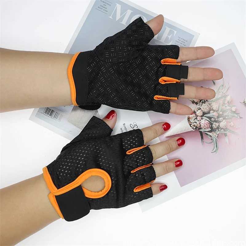 Womens Exercise Gloves Fitness Breathable Half Finger Non slip Gloves Bicycle Weightlifting Yoga Training Exercise GlovesW241018