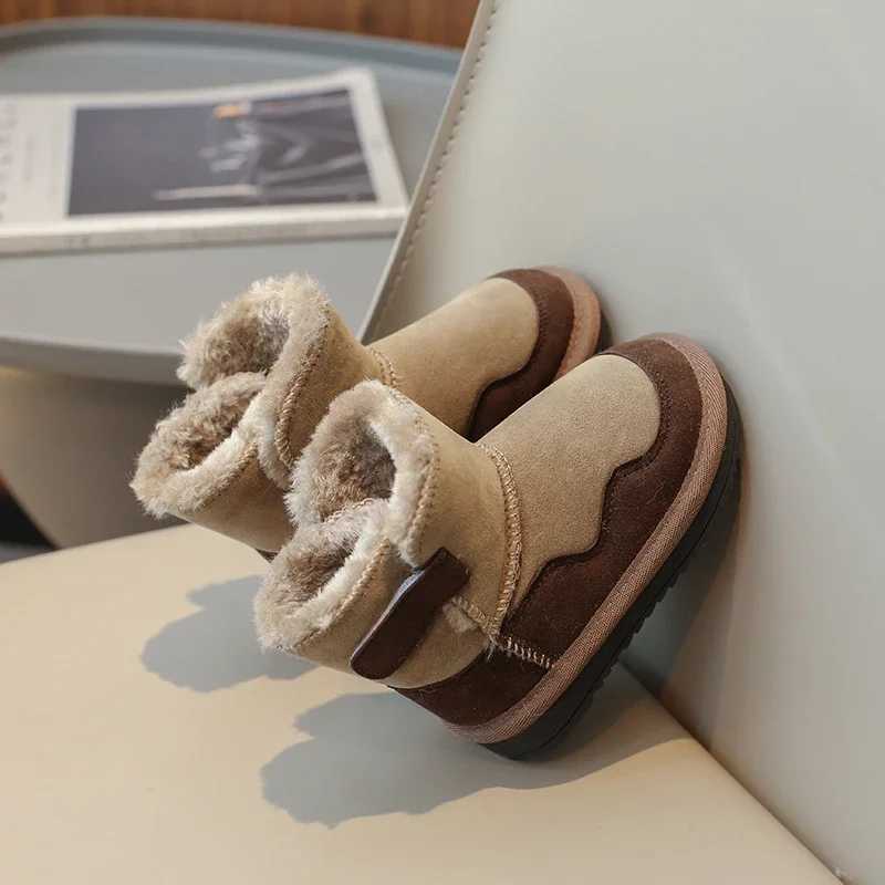 Boots Childrens Snow Boots 2023 Autumn and Winter New Girls Cotton Shoes Fashionable Lightweight Plush Warm Plush Boots for Boys PU H241018