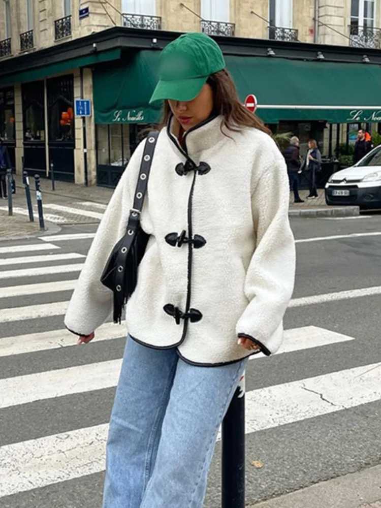 2024 New Fashion Bull Horn Buckle Lamb Wool Coat Women Chic Stand Collar Long Sleeve Warm Jacket Fall Winter Lady Loose OutwearX241018