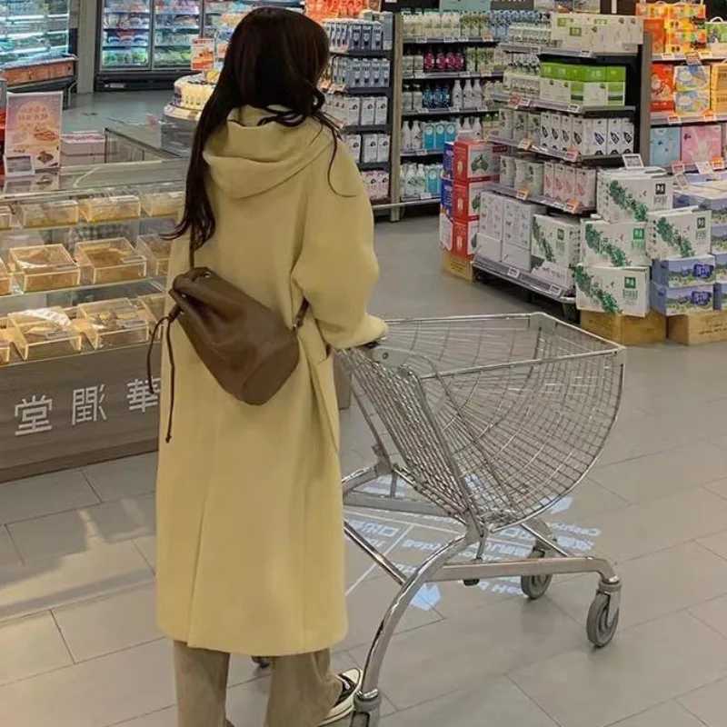 2023 New Woolen Coat for Women Goose Yellow Horn Button Coat for Autumn Winter Small Gentle Windbreaker Thick Hoodie OvercoatX241009