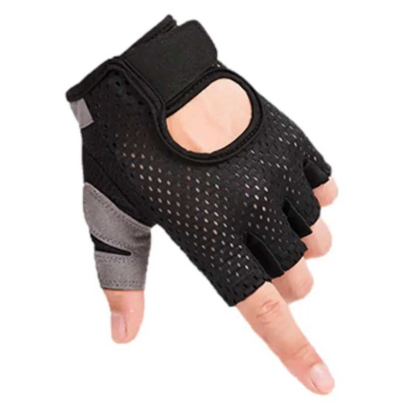 Bicycles and more breathable half finger gloves used for fitness training and weightliftingW241018