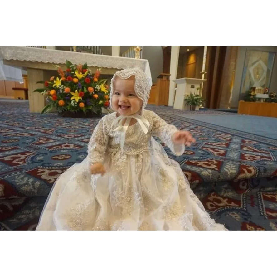 Lace 2019 Christening New Gowns For Baby Girls Crystal 3D Ral Appliqued Baptism Dresses With Bonnet First Communion Dress Bc1789