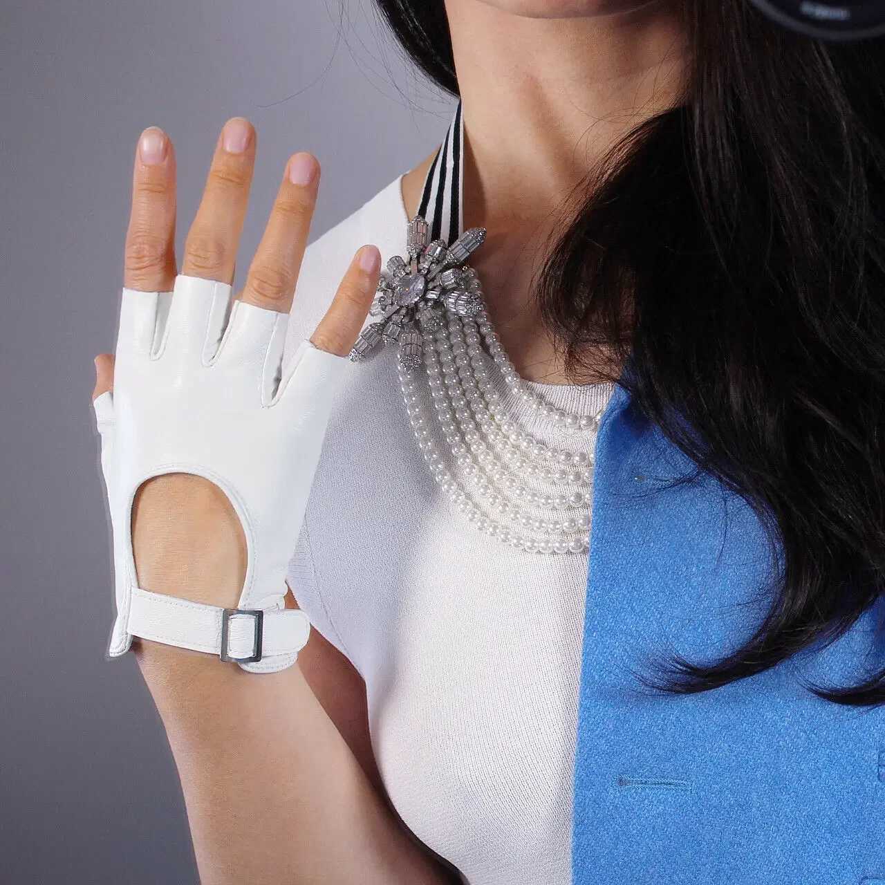 Real athlete finger short show stage performance driving gloves white silver square Buck half finger fitnessW241018
