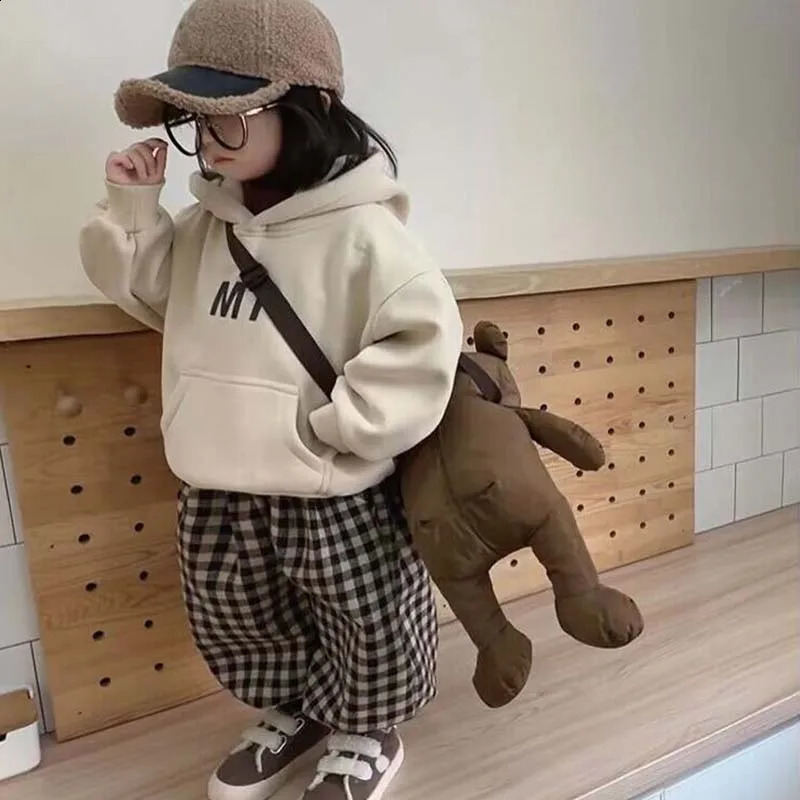 Fashion Letter Childrens Sets Plush Sweate Pants 2pcs Sets Girls Winter Plush Set Korean Autumn/Winter Childrens Clothing 241017