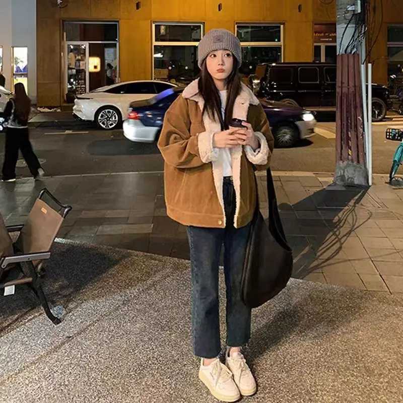 Corduroy jacket for women autumn and winter new Korean style loose lamb wool plus velvet student corduroy top trendy coatX241018