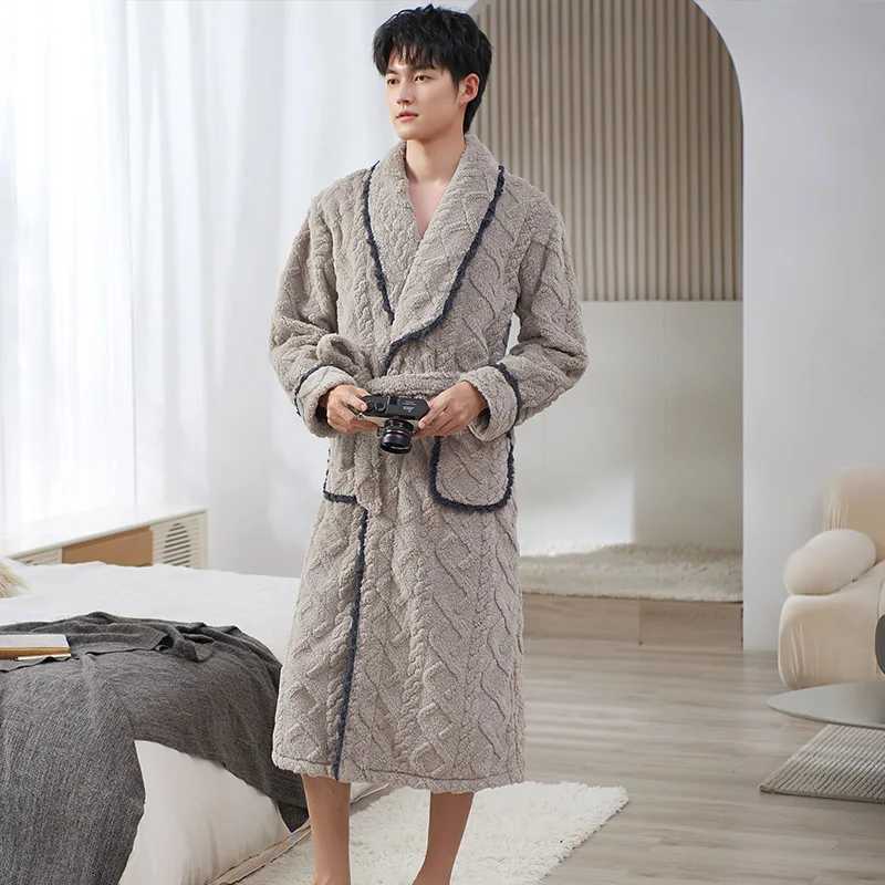 New Arrival Winter Autumn Casual Plush Coral Velvet Male Nightwear Men Bathrobe Belt Elegant Bathroom Spa Thick Flannel Men RobeXJ241018