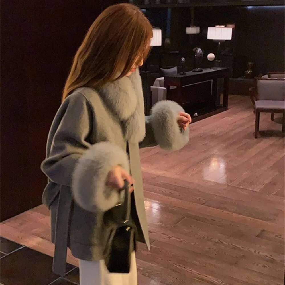 2024 Korean Fashion Winter Solid Fox Fur Collar Thick Warm Long Ladies Lace Up Wool Outwear Woolen Coat With Belt Women