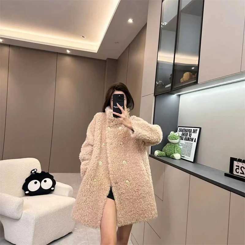 Black Lamb Wool Coat 2024 Autumn/Winter New Popular Maillard Small Fragrance Style High Grade Fashion Mid length Top WLFX241018