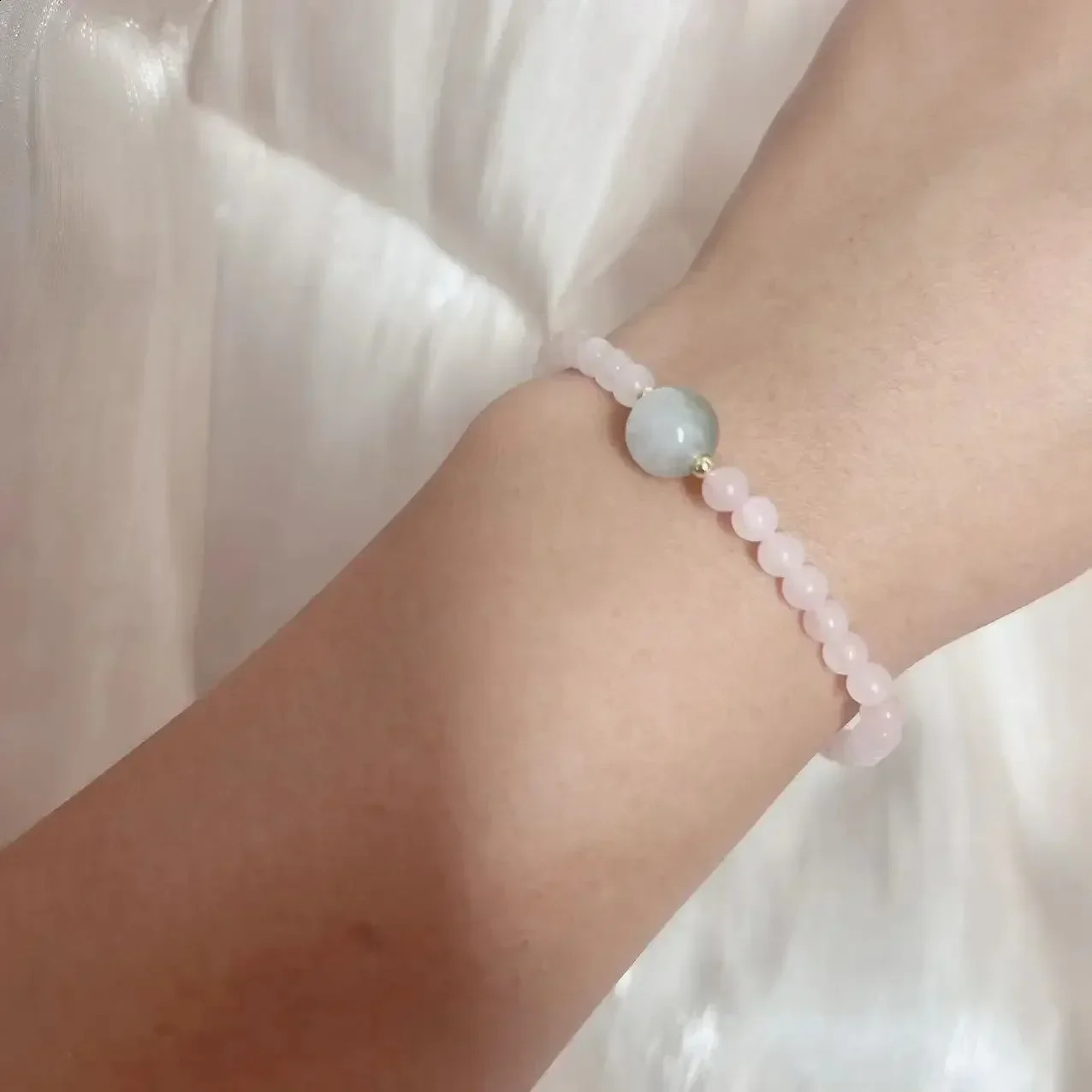 Womens Pure Natural Gemstone Chakra Pink Crystal Rose Quartz Irregular Chip Treatment Elastic Bracelet 241018